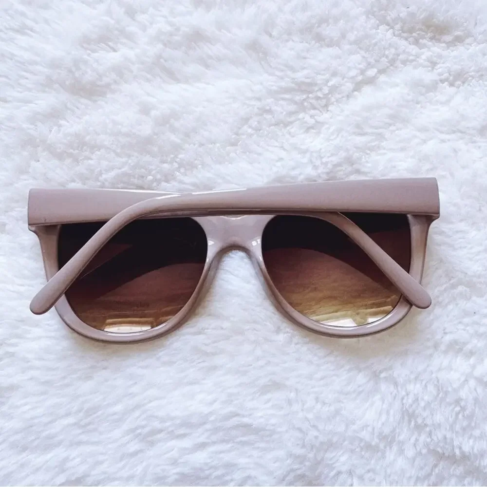 Stylens these chic
